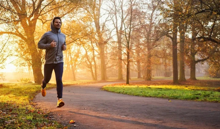Summer-to-Fall-Fitness: So bleibst du mit einer regelmäßigen Home-Workout-Routine aktiv