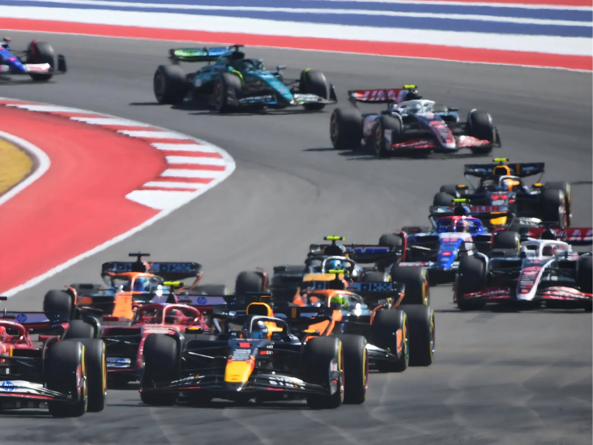 Trainiere wie ein F1-Fahrer mit YESOUL: Cardio- und Core-Workouts zur Steigerung deiner Ausdauer zu Hause.